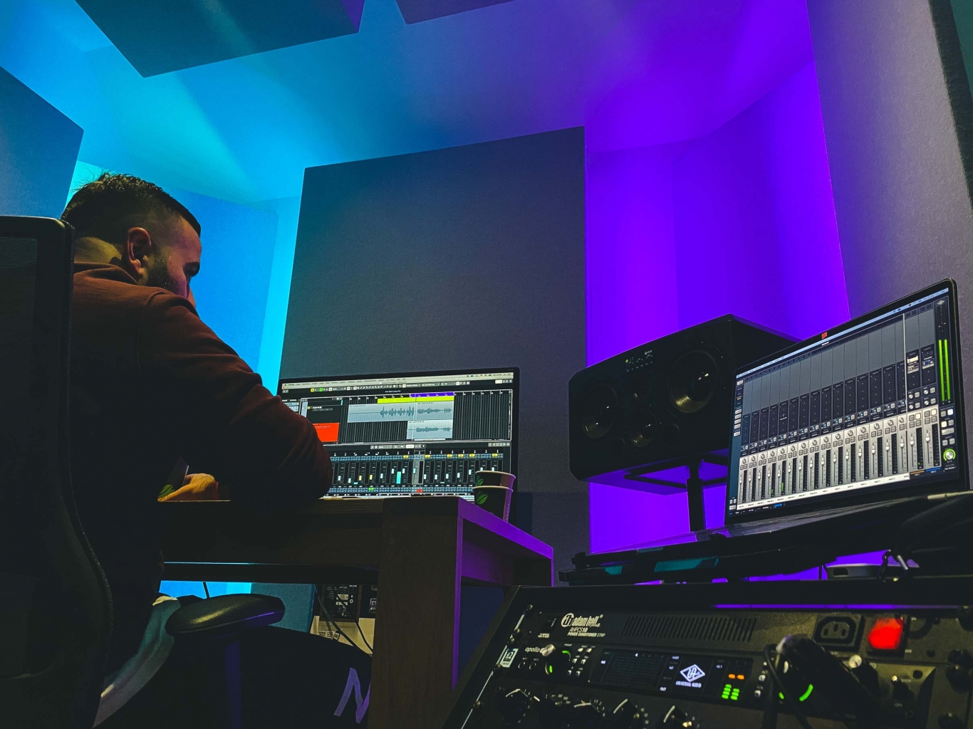 Zinobeatz beim Produzieren